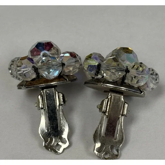 Vintage Aurora Borealis Earrings Clear Crystal Sparkle Clip Silver Tone Unsigned - Picture 7 of 7